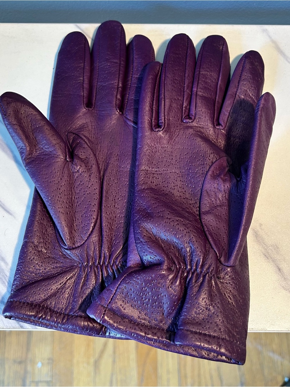 Vintage purple leather gloves